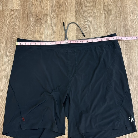 RHONE Men’s  shorts. Size L. - Picture 8 of 10